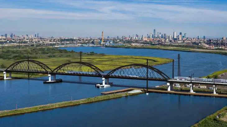 Amtrak and NJ Transit begin final phase of Portal North Bridge construction